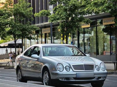 Usata Mercedes CLK320 Elegance 218 CV (160 kW) 1998 Argento Coupé