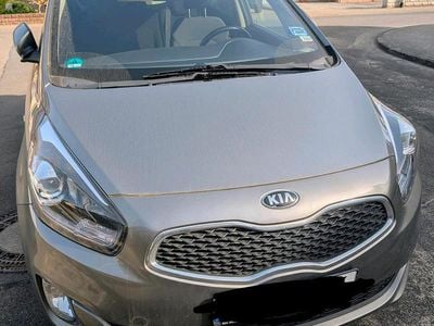 Gebraucht Kia Carens 135 PS (99 kW) 2014 Grau Van / Kleinbus