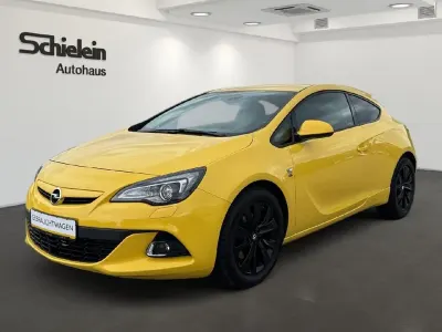 Gebraucht Opel Astra GTC 140 PS (102 kW) 2018 Gelb