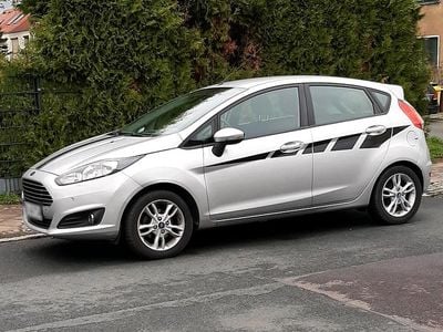 Usata Ford Fiesta SYNC Edition 80 CV (58 kW) 2015 Argento Utilitaria