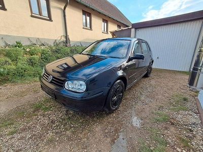 Usata VW Golf IV Trendline 75 CV (55 kW) 2003 Berlina
