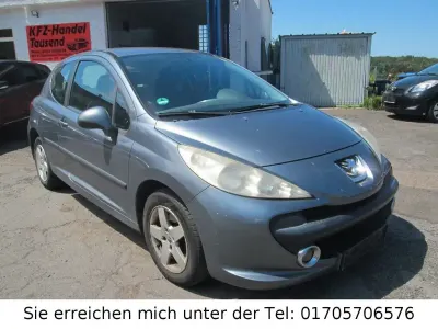 Gebraucht Peugeot 207 Urban Move 95 PS (69 kW) 2008 Grau Limousine