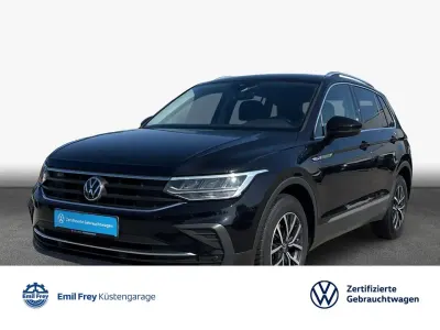 Gebraucht VW Tiguan Life 150 PS (110 kW) 2020 Schwarz SUV