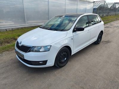 Gebraucht Skoda Rapid Style 105 PS (77 kW) 2014 Weiß Kleinwagen