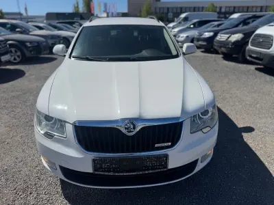 Occasion Skoda Superb 105 ch (77 kW) 2012 Blanc Berline