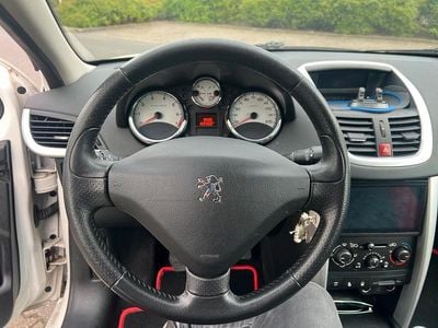 Usata Peugeot 207 73 CV (53 kW) 2011 Bianco Utilitaria