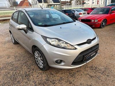 Silber Gebraucht 2010 Ford Fiesta Ambiente Limousine | 3.999 € (Fairer Preis)