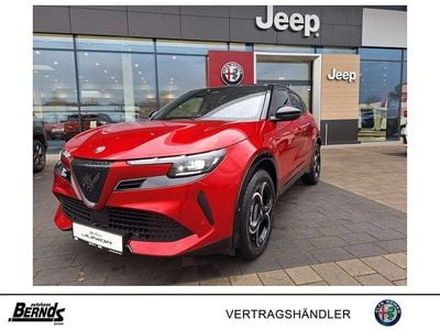 Neu Alfa Romeo GT Junior Ti 136 PS (100 kW) 2026 Rot Limousine