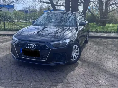 Używany Audi A1 Sportback Advanced 150 KM (110 kW) 2020 Czarny Hatchback