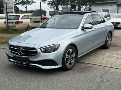Gebraucht Mercedes E220 Avantgarde 200 PS (147 kW) 2023 Silber Limousine