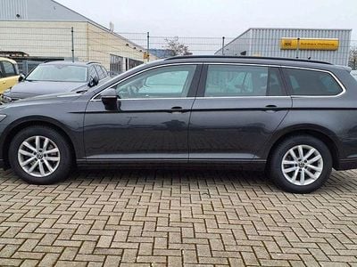 Gebraucht VW Passat Business 150 PS (110 kW) 2021 Grau Kombi