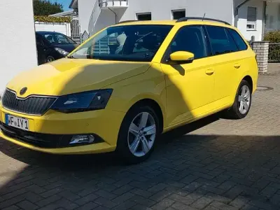 Usata Skoda Fabia Style 110 CV (80 kW) 2015 Giallo Station wagon