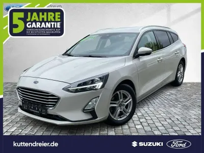 Gebraucht Ford Focus Cool & Connect 125 PS (91 kW) 2021 Metropolisweiß metallic Kombi