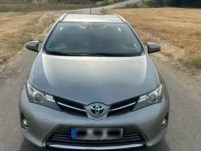 Gebraucht Toyota Auris Hybrid 136 PS (100 kW) 2014 Grau Kombi