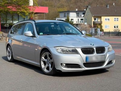 Second-hand BMW 330 245 CP (180 kW) 2010 Argintiu Break