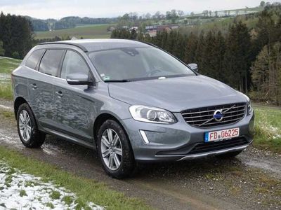 gebraucht Volvo XC60 D4 AWD Geartr. Momentum AHK*Xenon*PDC