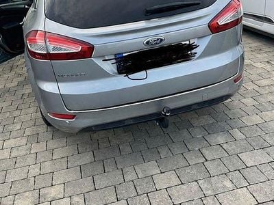 Gebraucht Ford Mondeo Ambiente 140 PS (102 kW) 2014 Schwarz Kombi