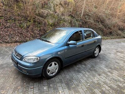 Gebraucht Opel Astra 75 PS (55 kW) 1999 Blau Limousine
