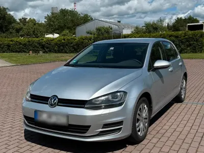Gebraucht VW Golf VII 105 PS (77 kW) 2013 Silber Kleinwagen