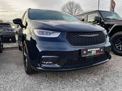 Neu Chrysler Pacifica Limited 291 PS (214 kW) 2025 Chrystal black Van / Kleinbus