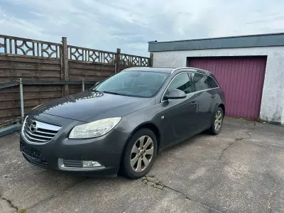 Gebraucht Opel Insignia Edition 131 PS (96 kW) 2009 Grau Kombi