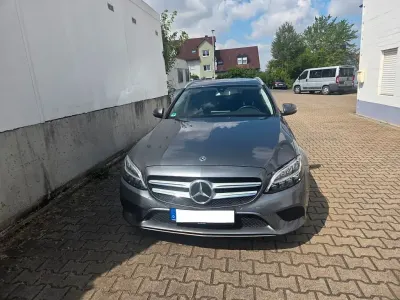Gebraucht Mercedes C200 150 PS (110 kW) 2019 Grau Limousine