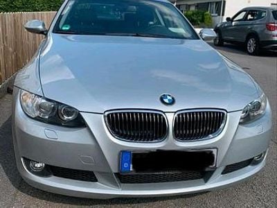 Silber Gebraucht 2007 BMW 325 Coupé | 8.500 €