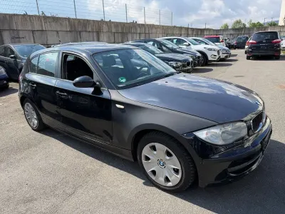 Gebraucht BMW 116 Sport Line 122 PS (89 kW) 2009 Schwarz Kleinwagen