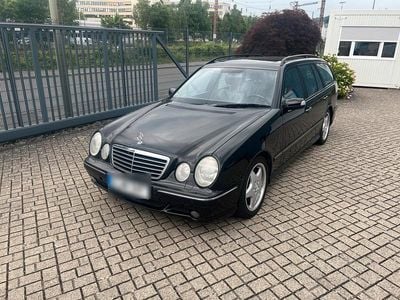 Mercedes E55 AMG