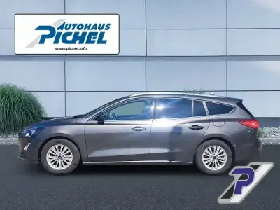 Używany Ford Focus Titanium 125 KM (91 kW) 2019 Szary Kombi