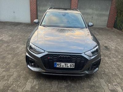 Schwarz Gebraucht 2022 Audi RS4 Sport Kombi | 66.666 € (Guter Preis)