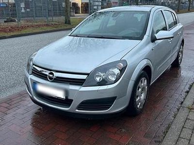 Gebraucht Opel Astra 90 PS (66 kW) 2007 Silber Kleinwagen