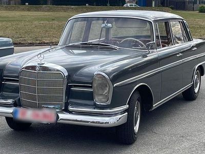 Usata Mercedes 300 SE 160 CV (117 kW) 1963 Grigio Berlina