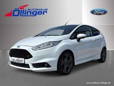 Frostweiß Gebraucht 2016 Ford Fiesta ST Kleinwagen | 9.490 € (Fairer Preis)