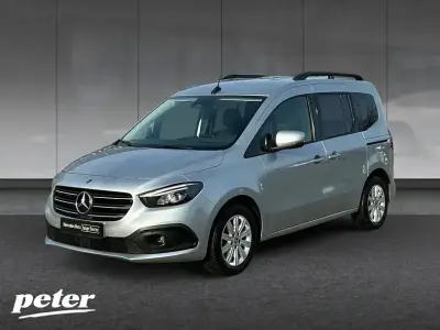 Gebraucht Mercedes T180 Progressive 116 PS (85 kW) 2024 Helvinsilber Van / Kleinbus