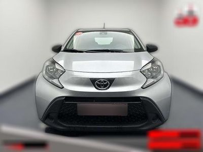 Second-hand Toyota Verso-S 72 CP (52 kW) 2023 Argintiu Monovolum