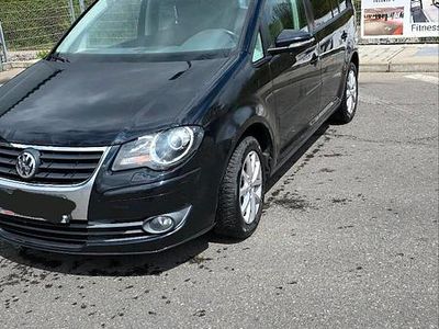 Schwarz Gebraucht 2009 VW Touran Highline Van / Kleinbus | 5.700 € (Teuer)