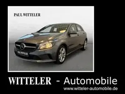 Gebraucht Mercedes A180 Urban 122 PS (89 kW) 2016 Mountaingrau Kleinwagen