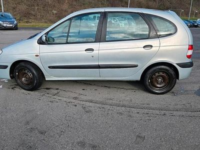 Gebraucht Renault Scénic 106 PS (77 kW) 2003 Silber Van / Kleinbus