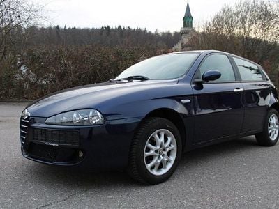 Gebraucht Alfa Romeo 147 120 PS (88 kW) 2005 Blau Kleinwagen