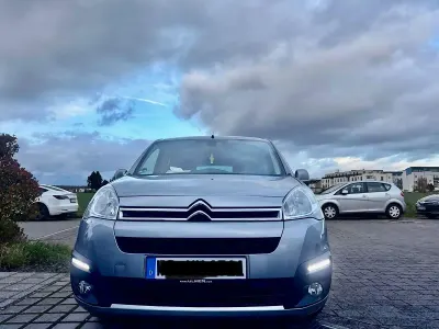 Gebraucht Citroën Berlingo SELECTION 99 PS (72 kW) 2017 Grau Van / Kleinbus