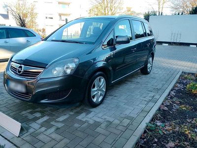 Second-hand Opel Zafira 140 CP (102 kW) 2011 Gri Monovolum