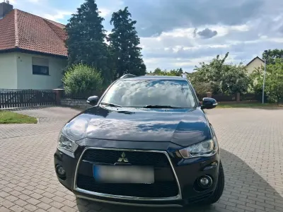 Gebraucht Mitsubishi Outlander 156 PS (114 kW) 2011 Schwarz SUV