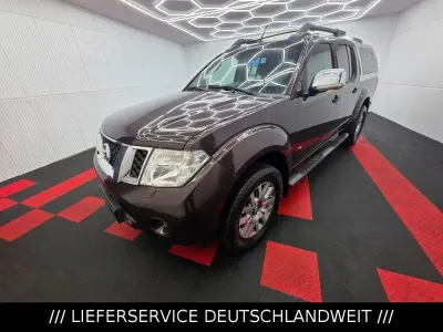 Gebraucht Nissan Navara 231 PS (169 kW) 2011 Schwarz Pickup