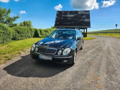 Gebraucht Mercedes E270 Avantgarde 177 PS (130 kW) 2003 Schwarz Kombi
