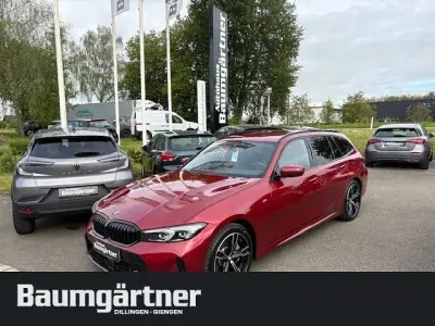 Używany BMW 330 M Sport 245 KM (180 kW) 2025 Czerwony Kombi