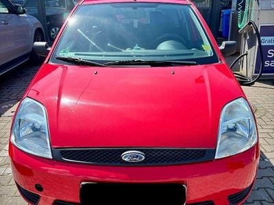 Second-hand Ford Fiesta Viva 69 CP (50 kW) 2004 Roșu Hatchback