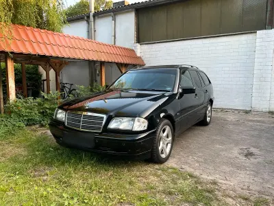Gebraucht Mercedes C180 122 PS (89 kW) 1999 Schwarz Kombi