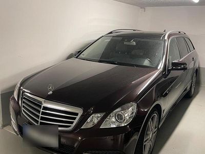Braun Gebraucht 2012 Mercedes E350 Kombi | 12.999 € (Fairer Preis)