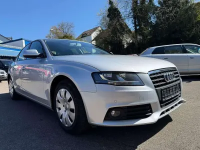 Używany Audi A4 Attraction 120 KM (88 kW) 2010 Srebrny Sedan/Limuzyna